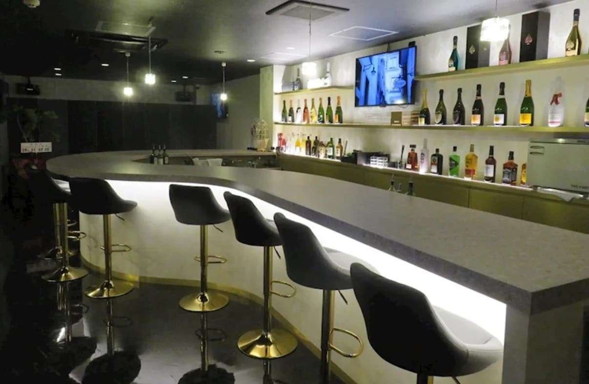 Girl’s Bar Lino店内写真カウンター横